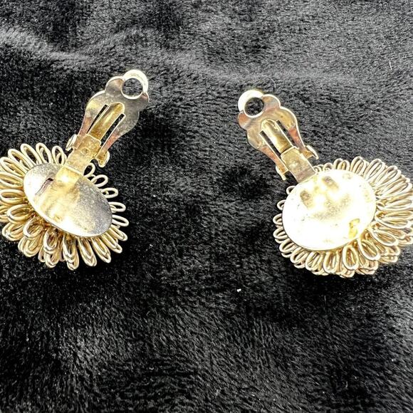 Earrings VTG Vintage Fashion Jewelry Gold Tone Wire Dandelion Puff Ball Clip On - Picture 4 of 6